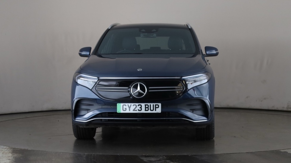 MERCEDES EQA Image 8