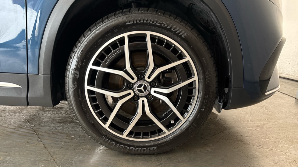 MERCEDES EQA Image 20