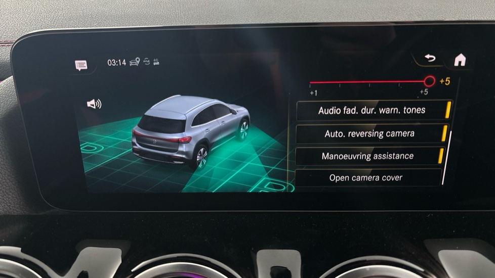MERCEDES EQA reverse camera