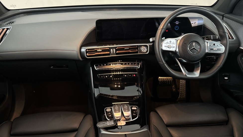 MERCEDES EQC Image 11