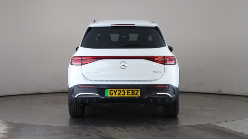 MERCEDES EQB Image 4