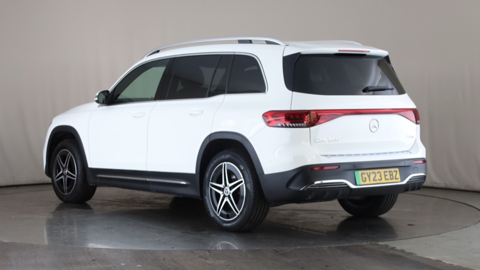 MERCEDES EQB Image 3
