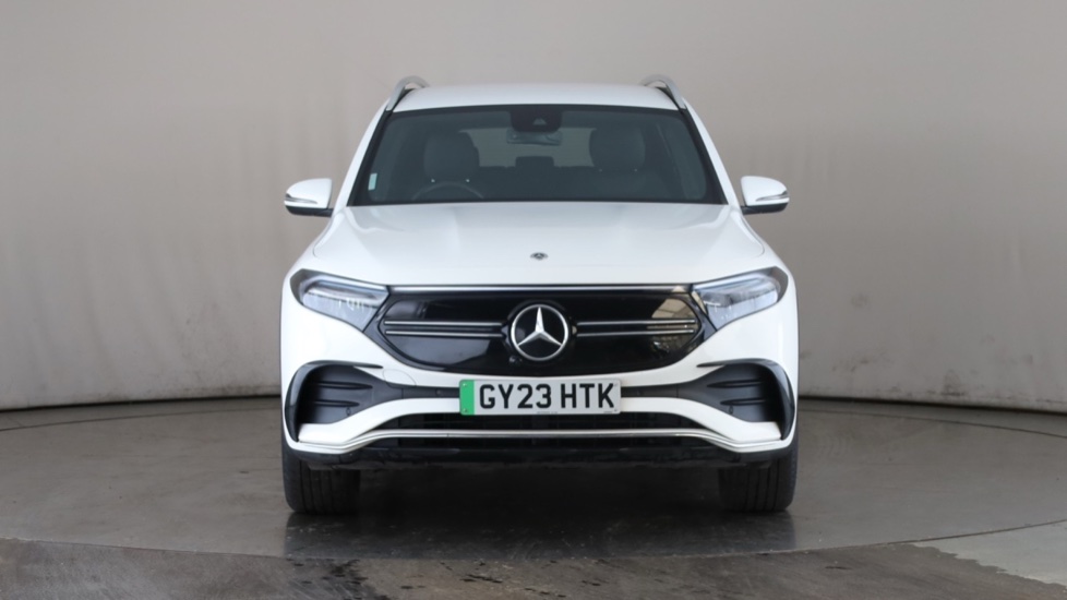 MERCEDES EQB Image 8