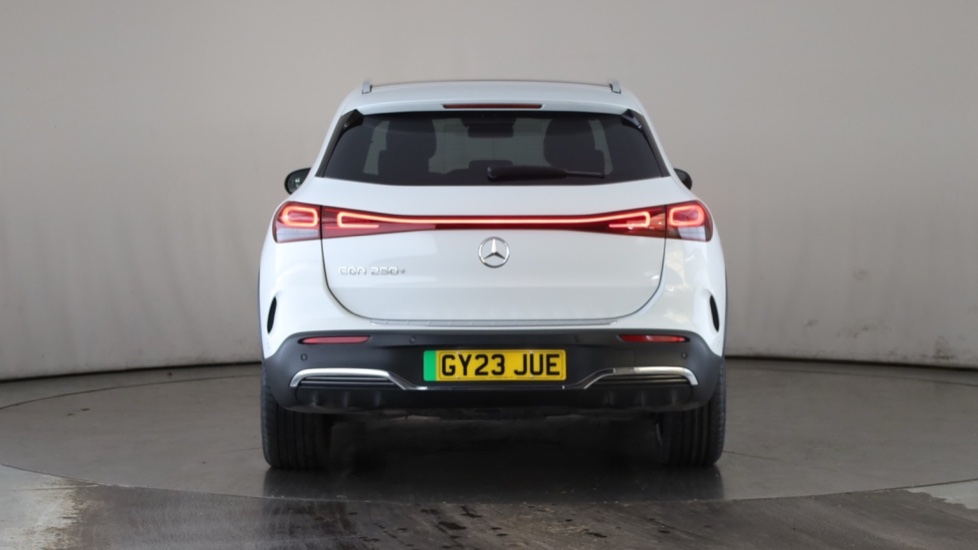 MERCEDES EQA Image 4