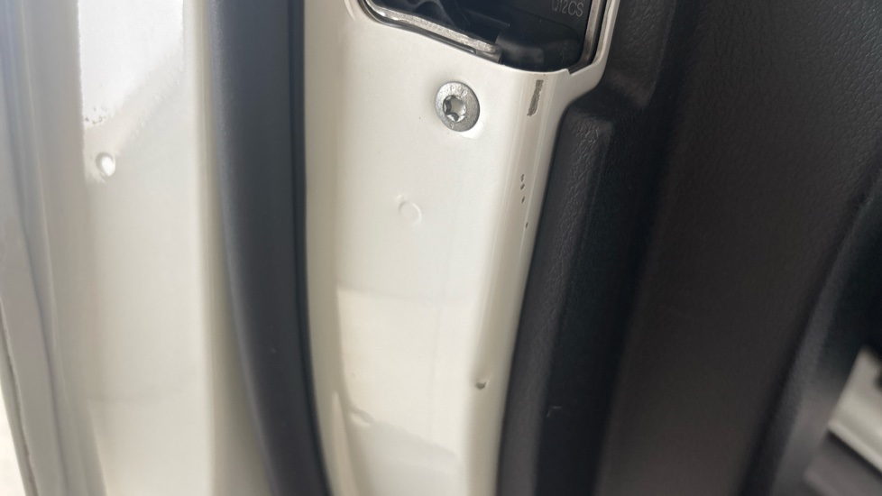 MERCEDES EQA dent and chip