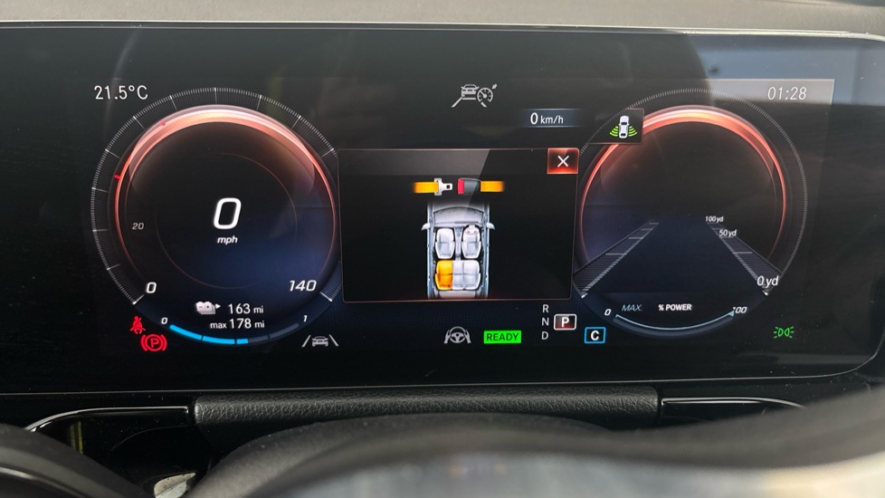 MERCEDES EQA Image 13