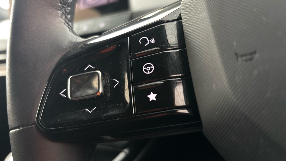 MG MG4 cruise control