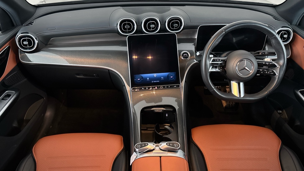MERCEDES GLC Image 11
