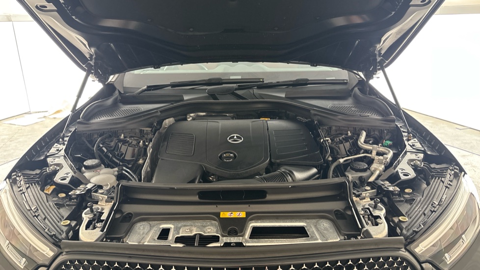 MERCEDES GLC Image 16