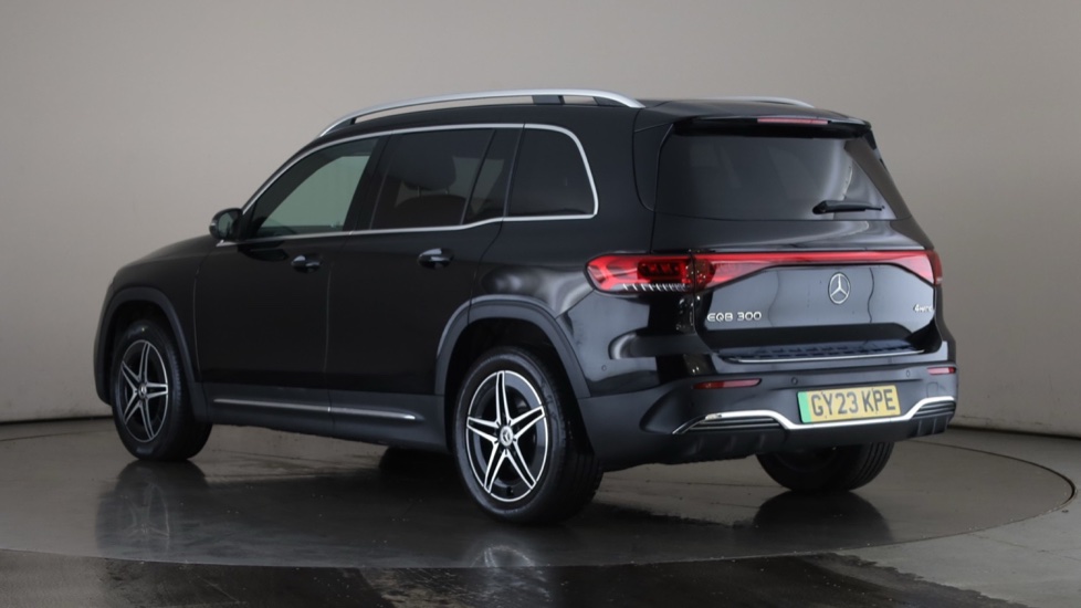 MERCEDES EQB Image 3