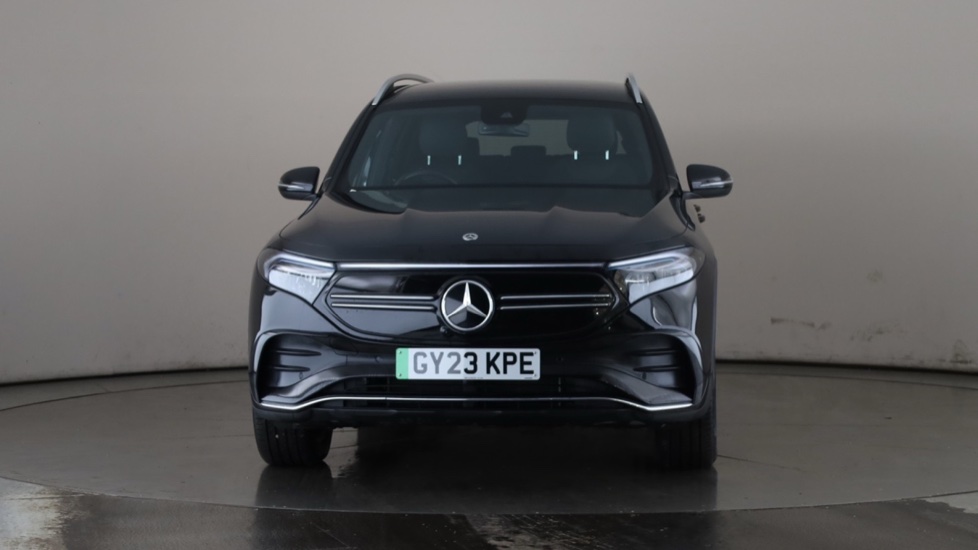 MERCEDES EQB Image 8