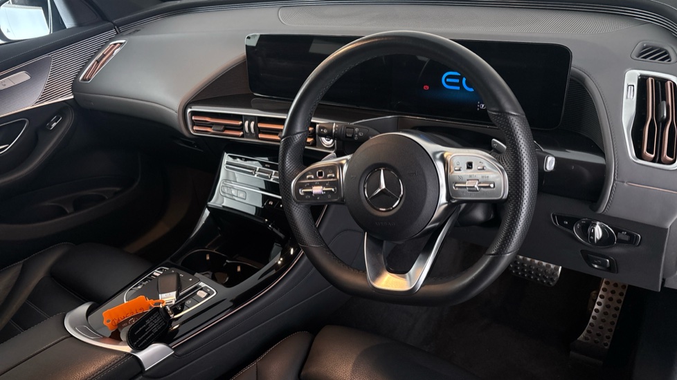 MERCEDES EQC Image 9
