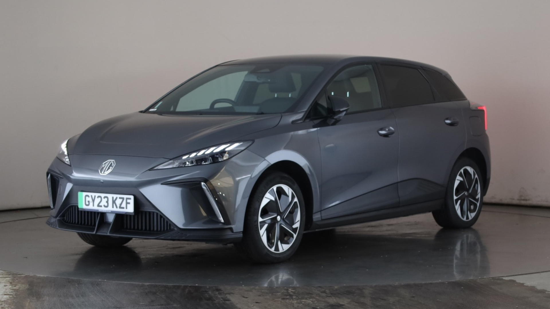 150kW Trophy EV Long Range 64kWh 5dr Auto