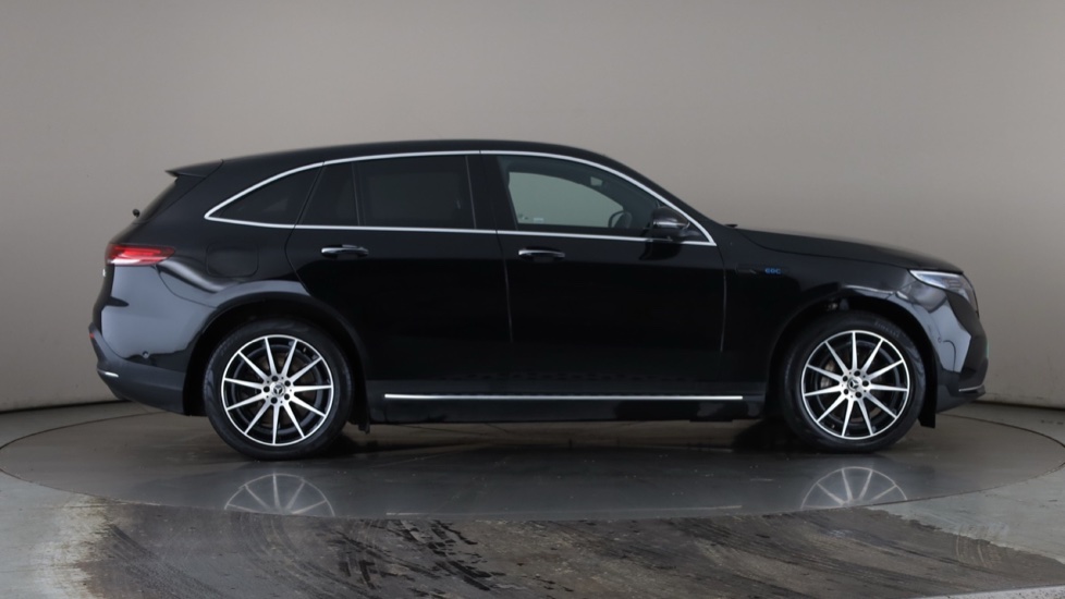 MERCEDES EQC Image 6