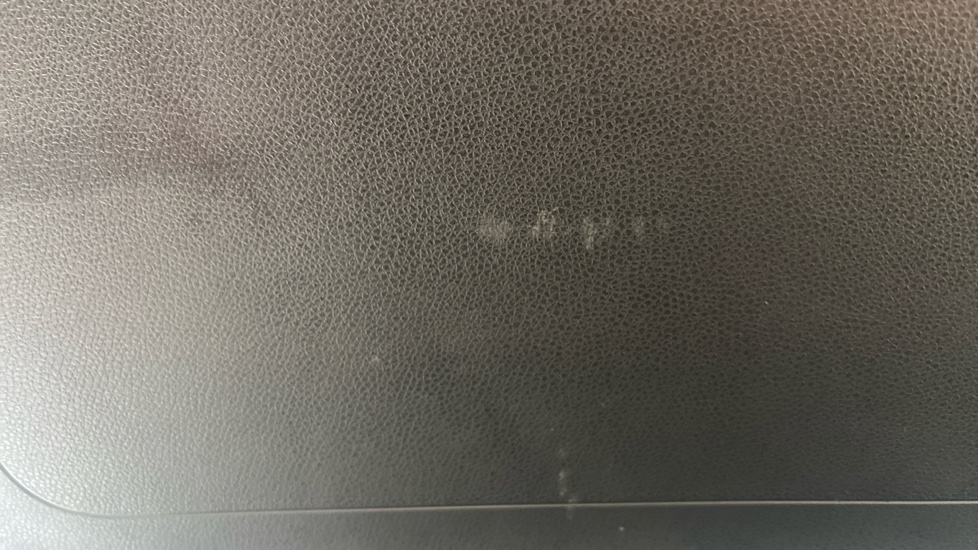 MERCEDES EQC scuff