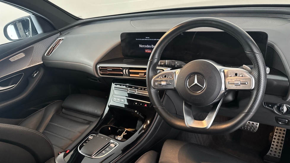 MERCEDES EQC Image 9