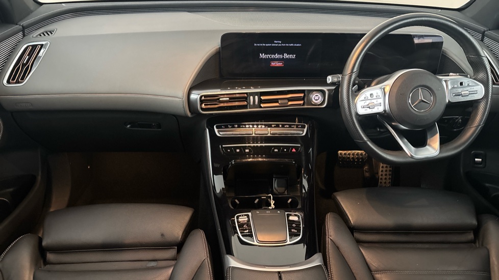 MERCEDES EQC Image 11