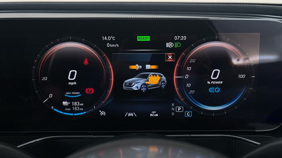 MERCEDES EQC Image 13