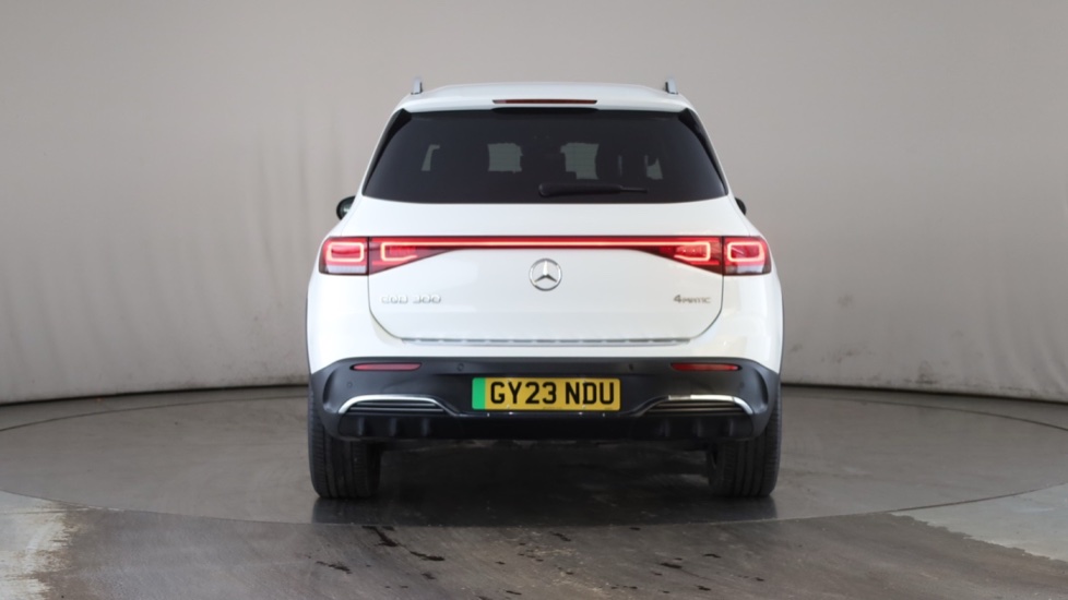 MERCEDES EQB Image 4