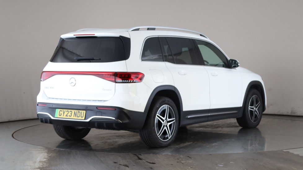 MERCEDES EQB Image 5