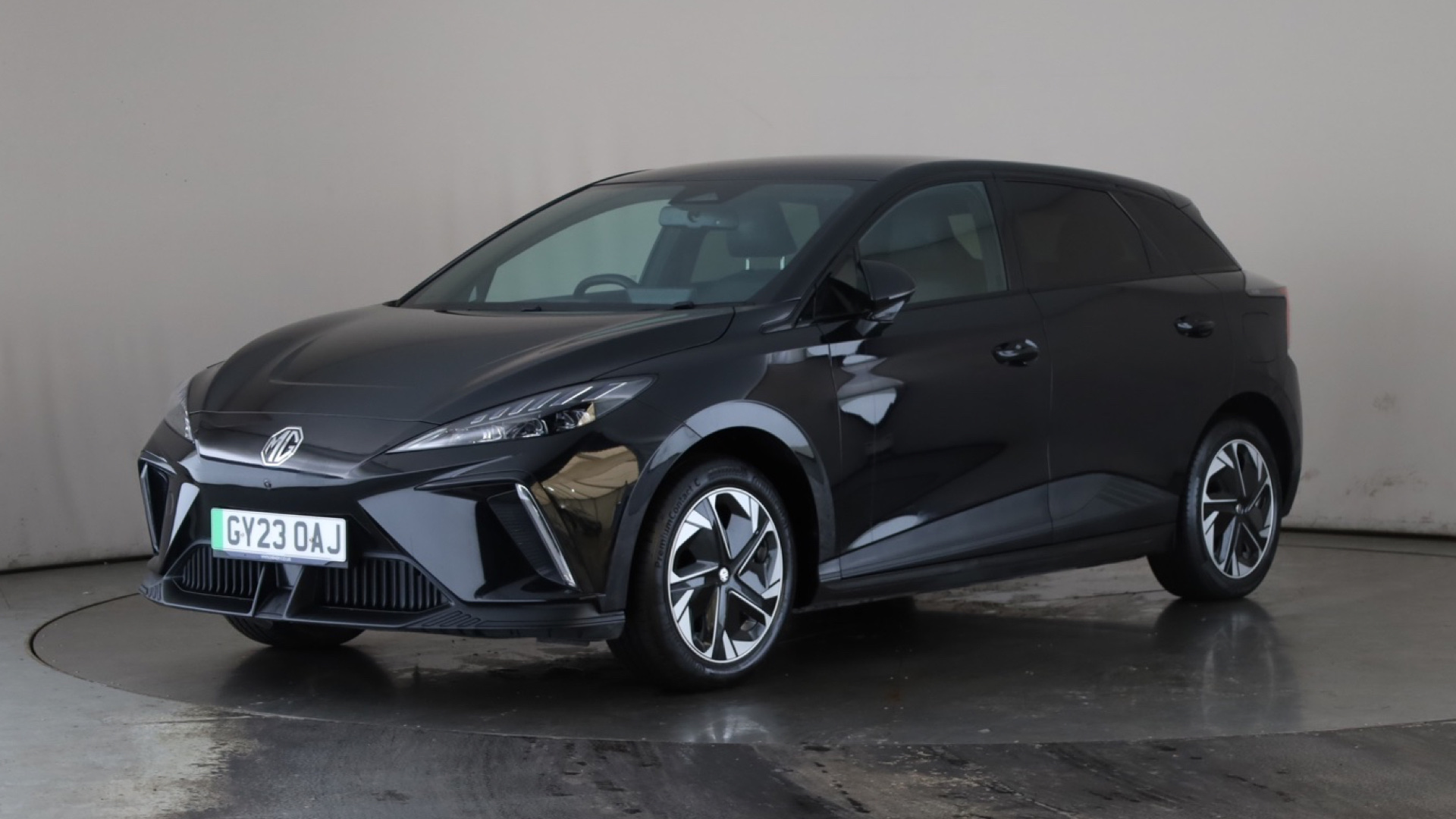 150kW Trophy EV Long Range 64kWh 5dr Auto