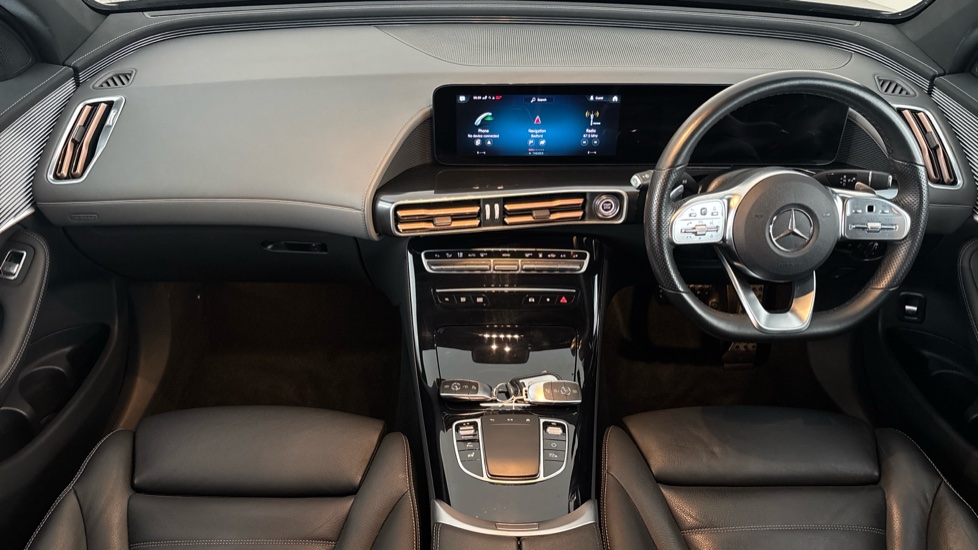 MERCEDES EQC Image 11