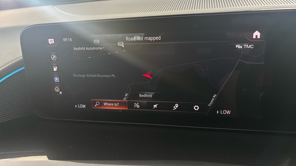 MERCEDES EQC Image 12