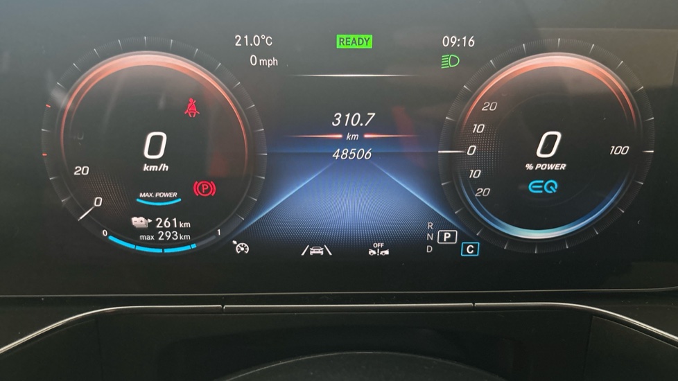 MERCEDES EQC Image 13