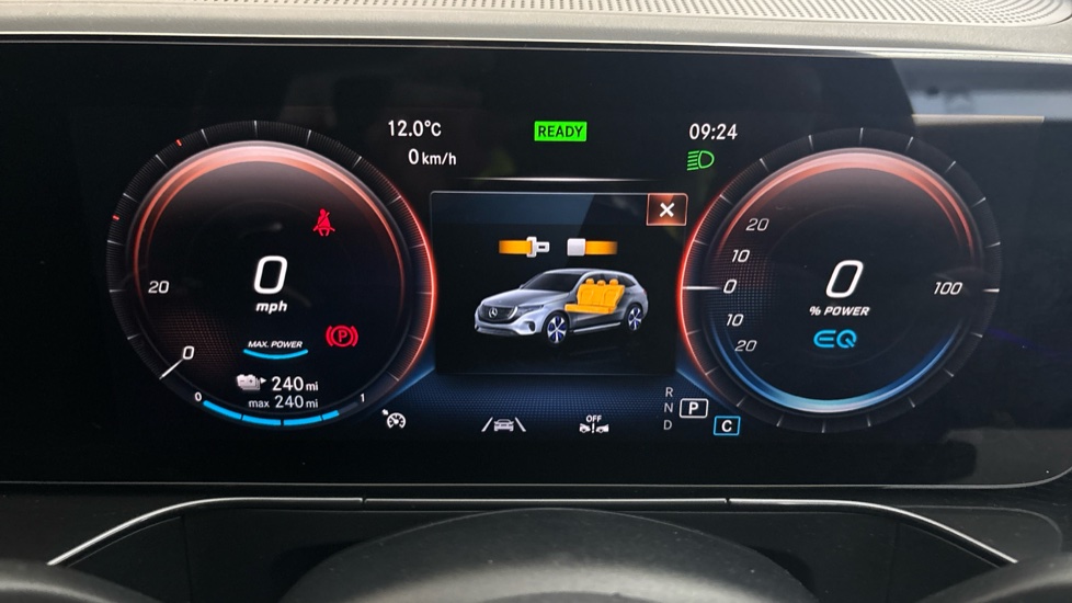 MERCEDES EQC Image 13