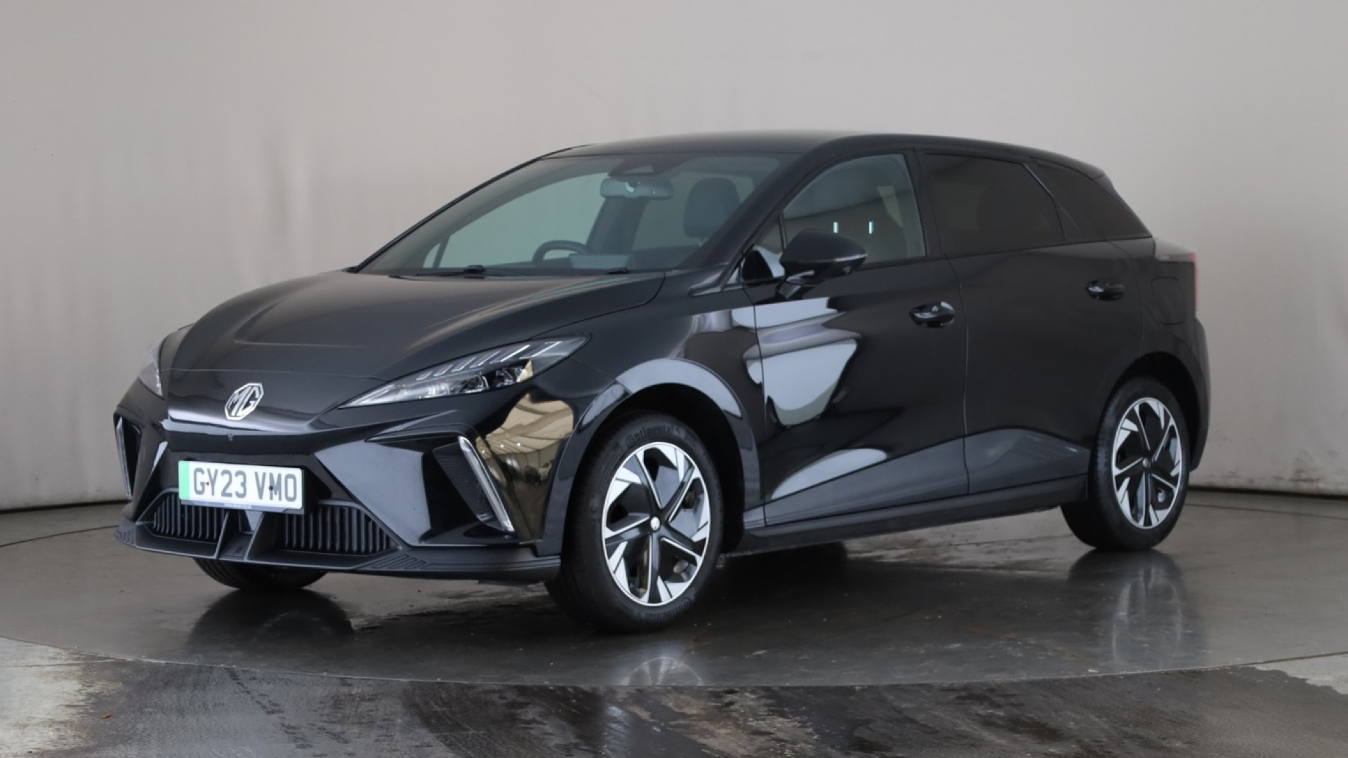 150kW Trophy EV Long Range 64kWh 5dr Auto