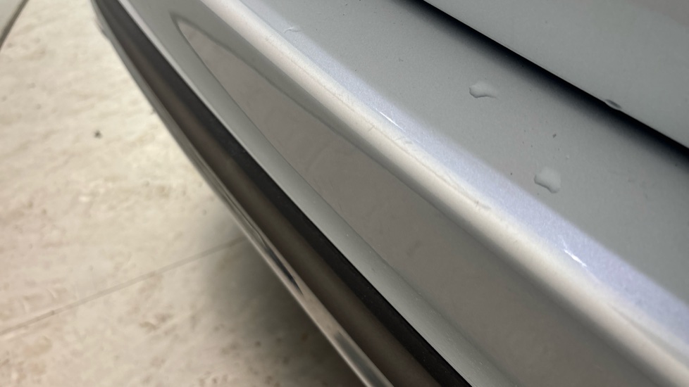 MERCEDES GLC scratches