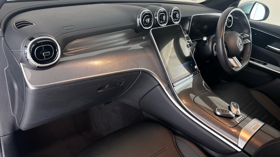MERCEDES GLC Image 10