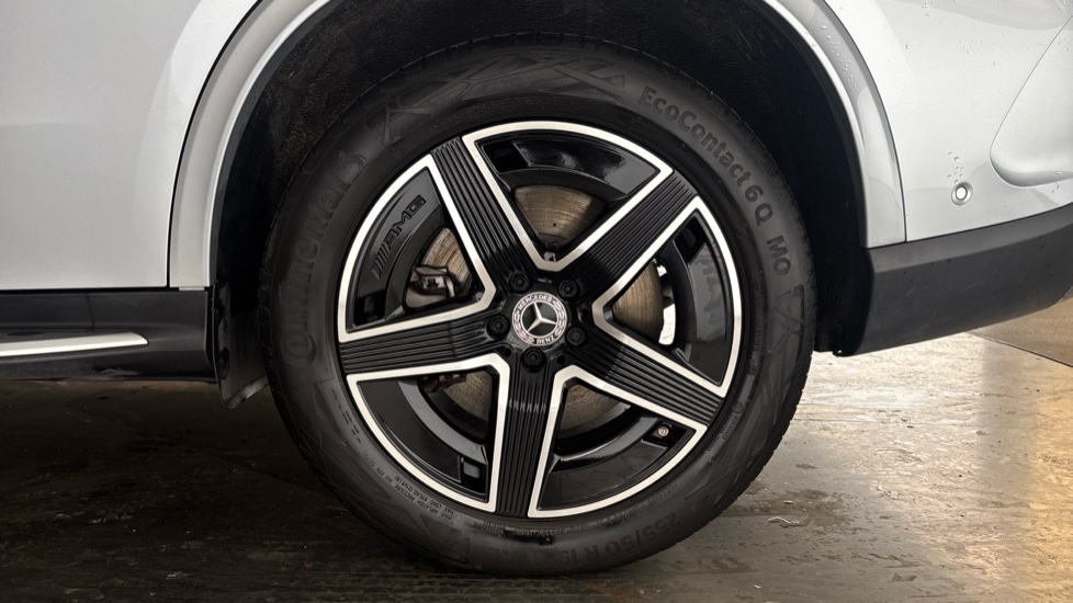 MERCEDES GLC Image 18