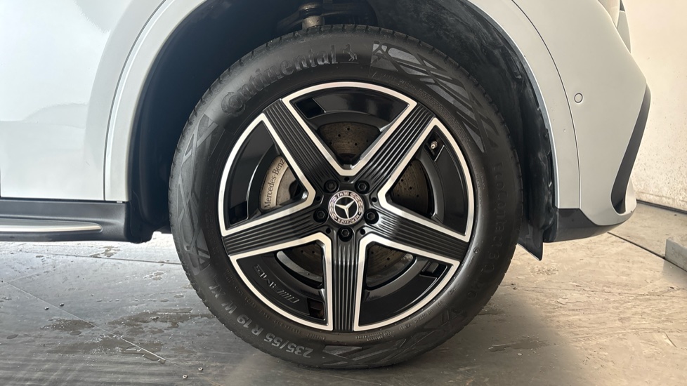 MERCEDES GLC Image 20