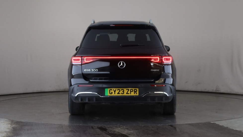 MERCEDES EQB Image 4