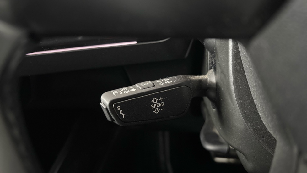 AUDI Q4 Cruise control