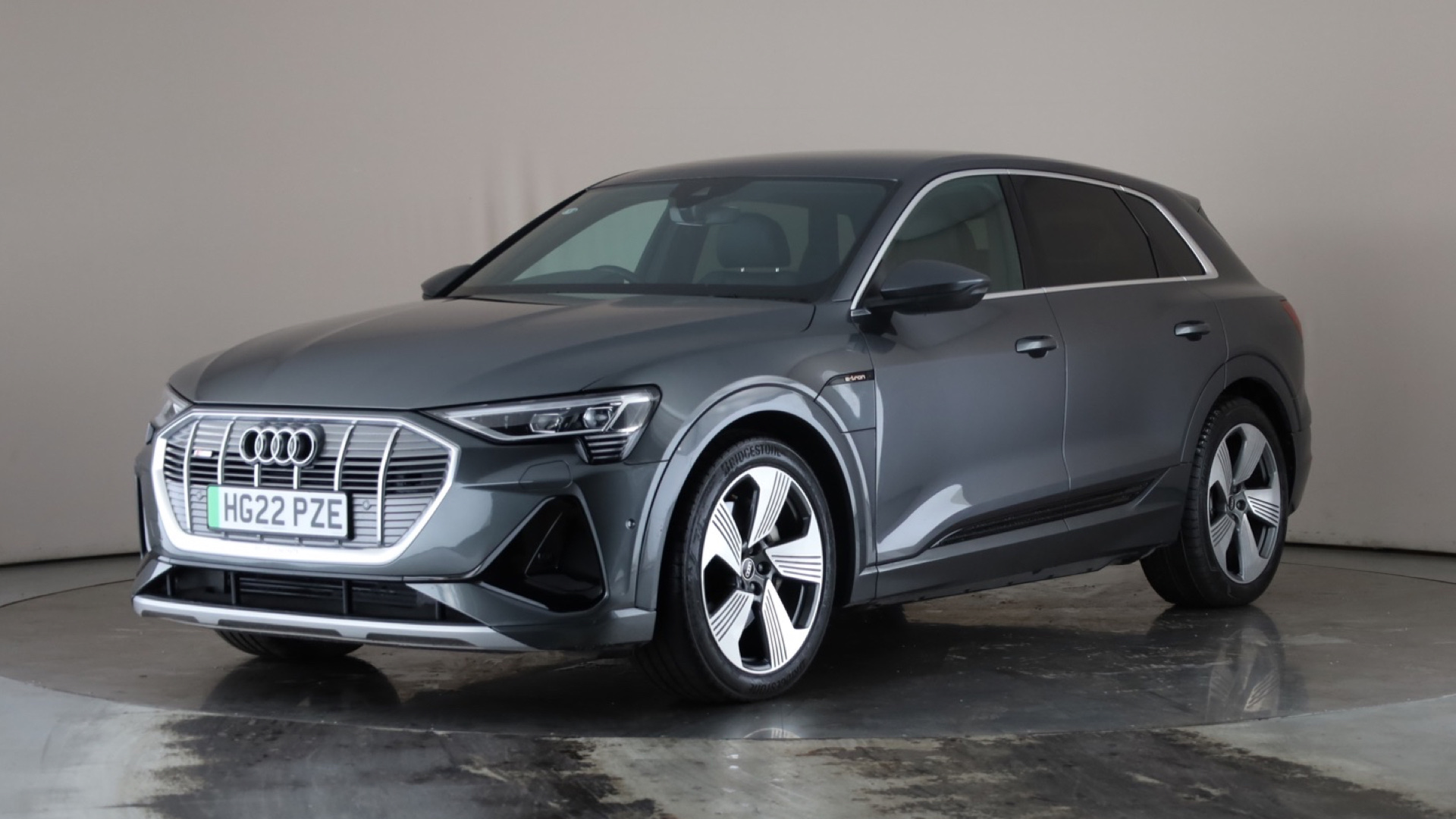 300kW 55 Quattro 95kWh S Line 5dr Auto [2022]