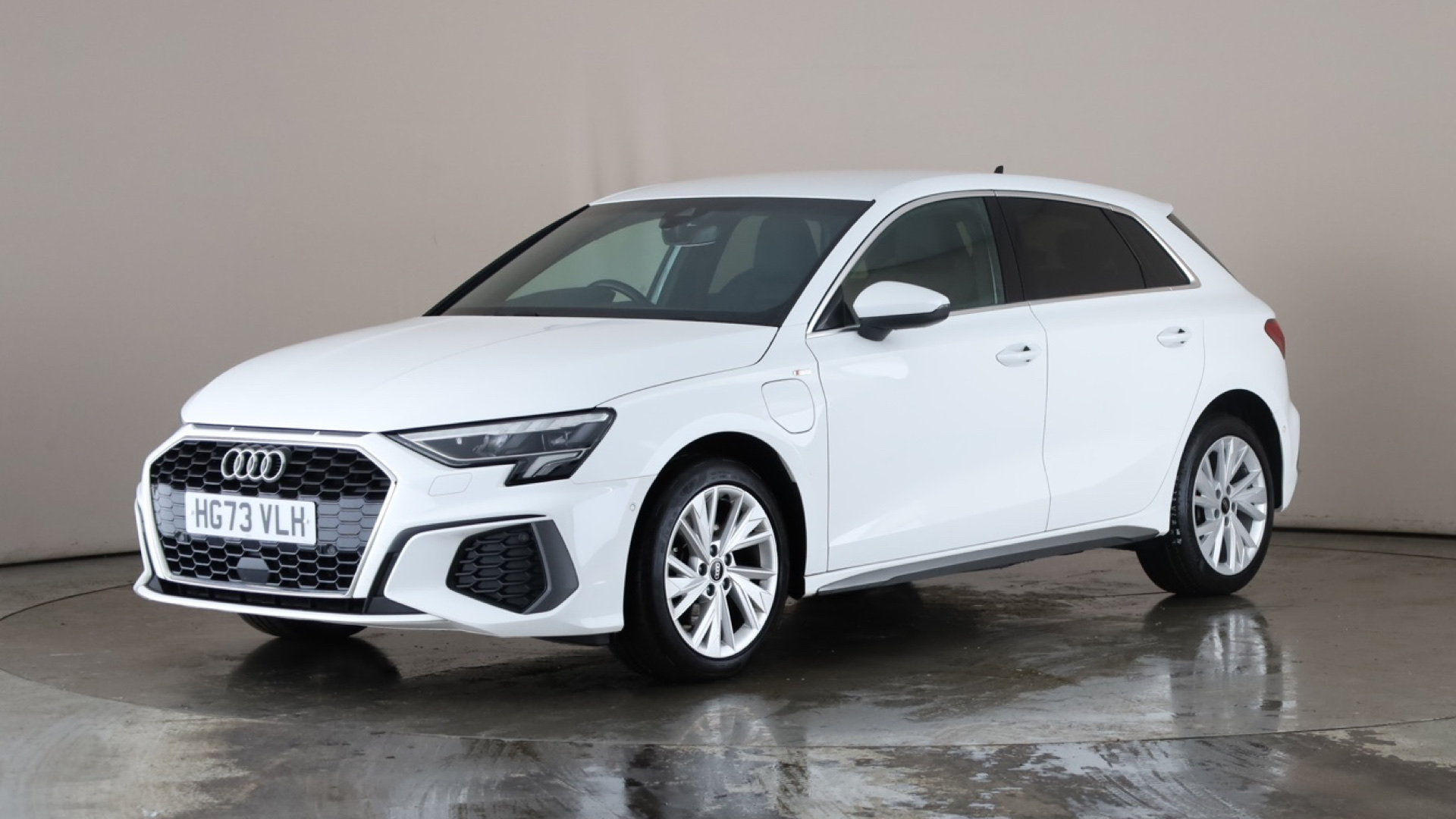 40 TFSI e S Line 5dr S Tronic [Tech/17 Alloy] [2024]