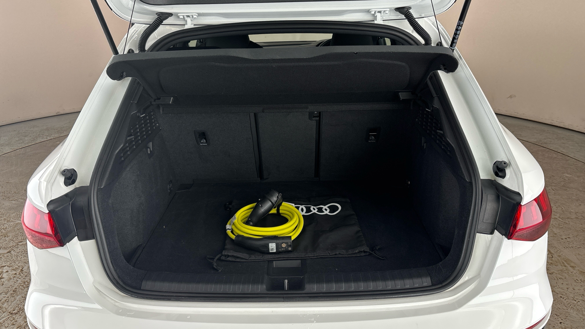 4020652 40 TFSI e S Line 5dr S Tronic [Tech/17 Alloy]