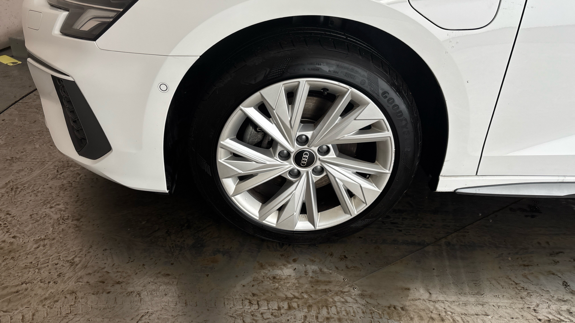 4020652 40 TFSI e S Line 5dr S Tronic [Tech/17 Alloy]