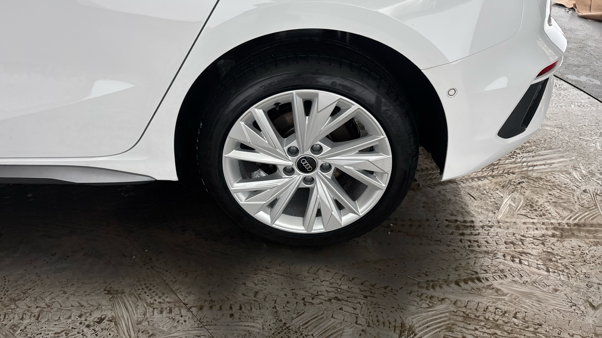 4020652 40 TFSI e S Line 5dr S Tronic [Tech/17 Alloy]