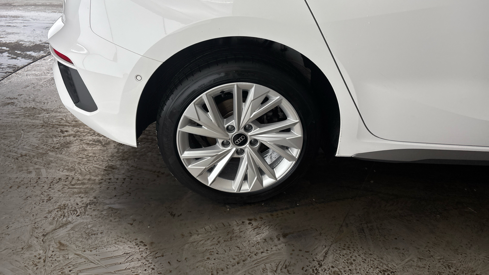 4020652 40 TFSI e S Line 5dr S Tronic [Tech/17 Alloy]