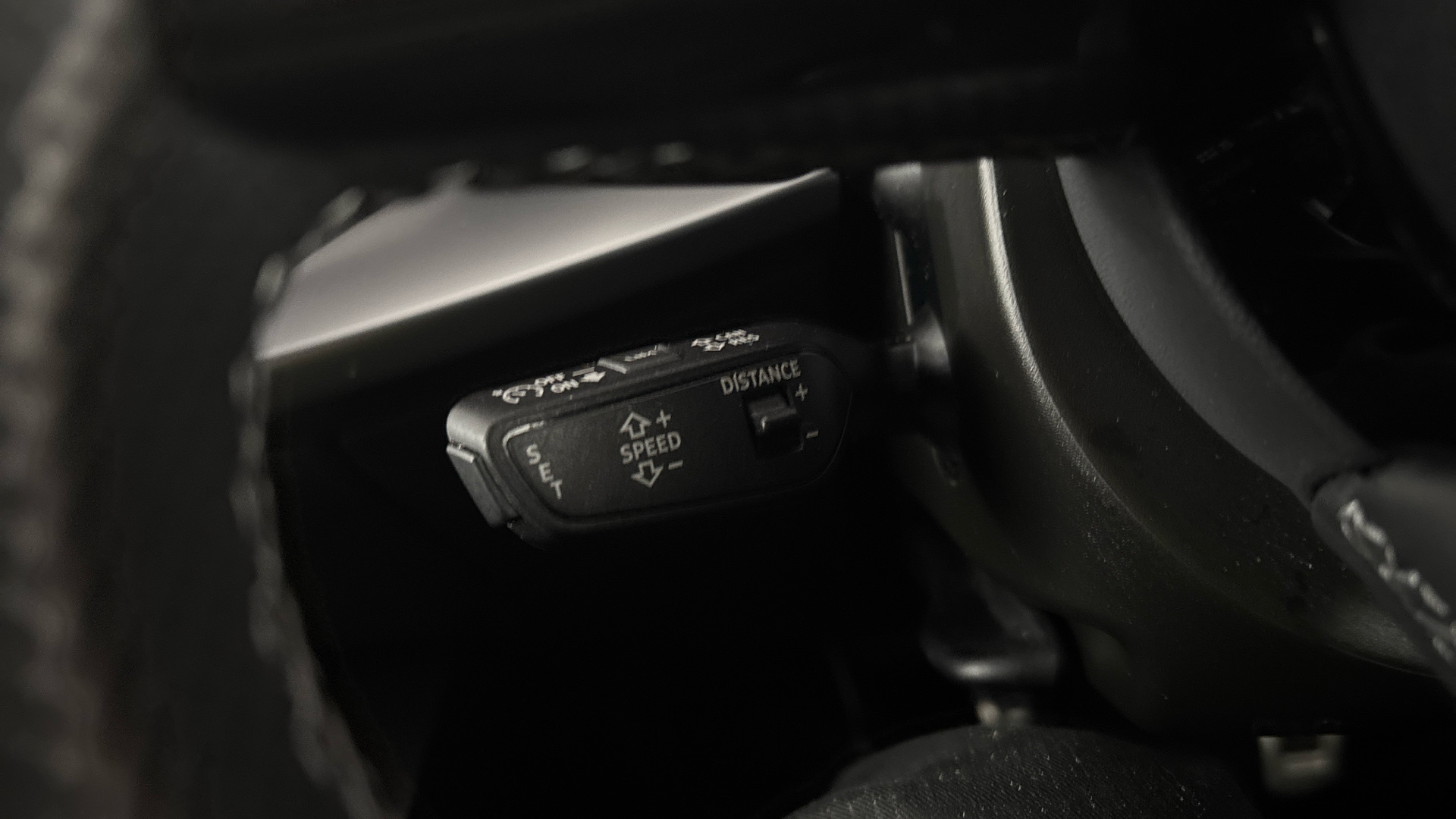 4020652 40 TFSI e S Line 5dr S Tronic [Tech/17 Alloy]