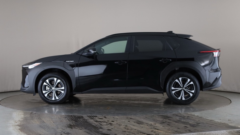 TOYOTA BZ4X Image 2
