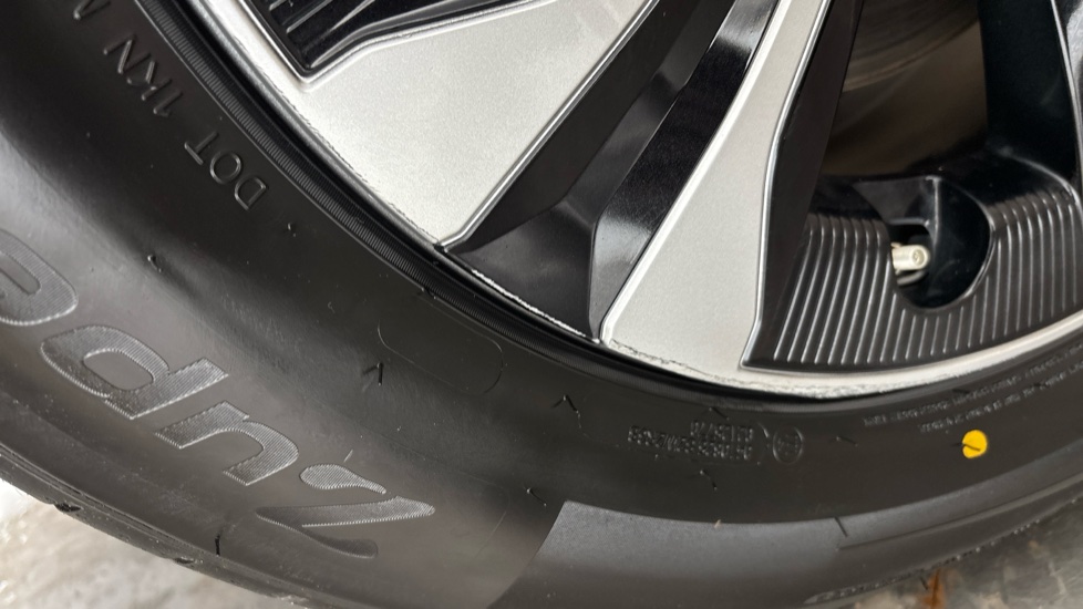 TOYOTA BZ4X scuff