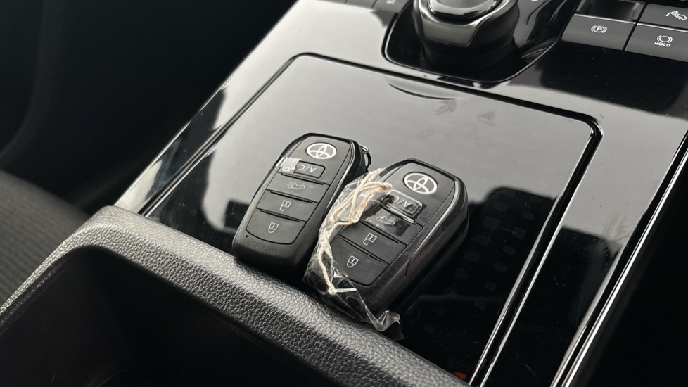 TOYOTA BZ4X 2 keys available