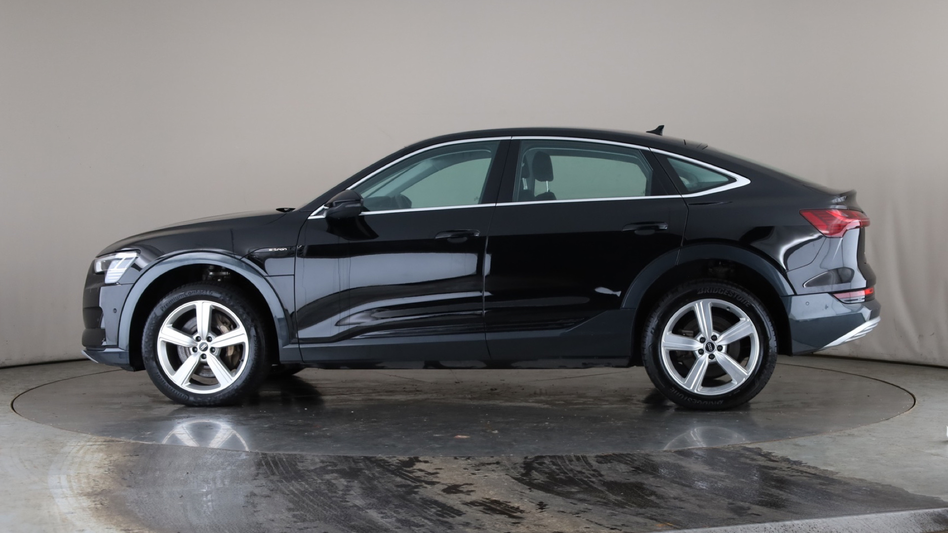 230kW 50 Quattro 71kWh Technik 5dr Auto [2022]