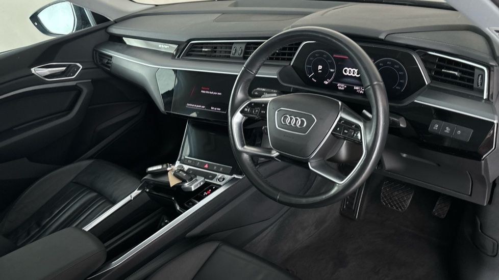 AUDI E-TRON Image 9