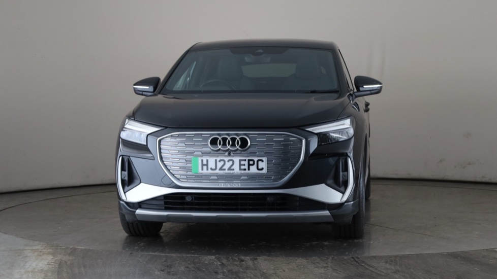 AUDI Q4 Image 8