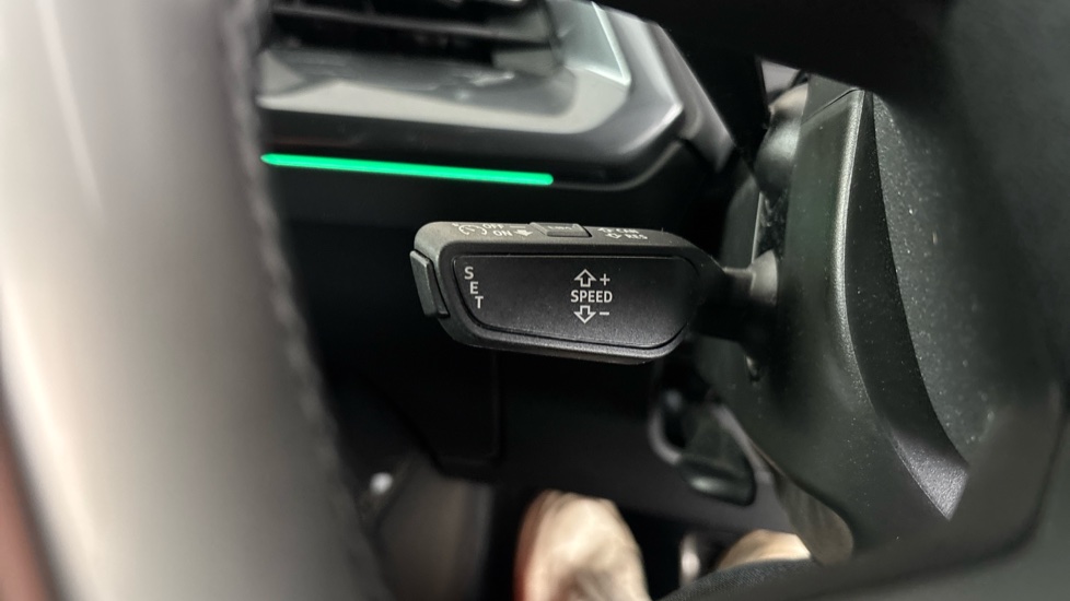 AUDI Q4 cruise control